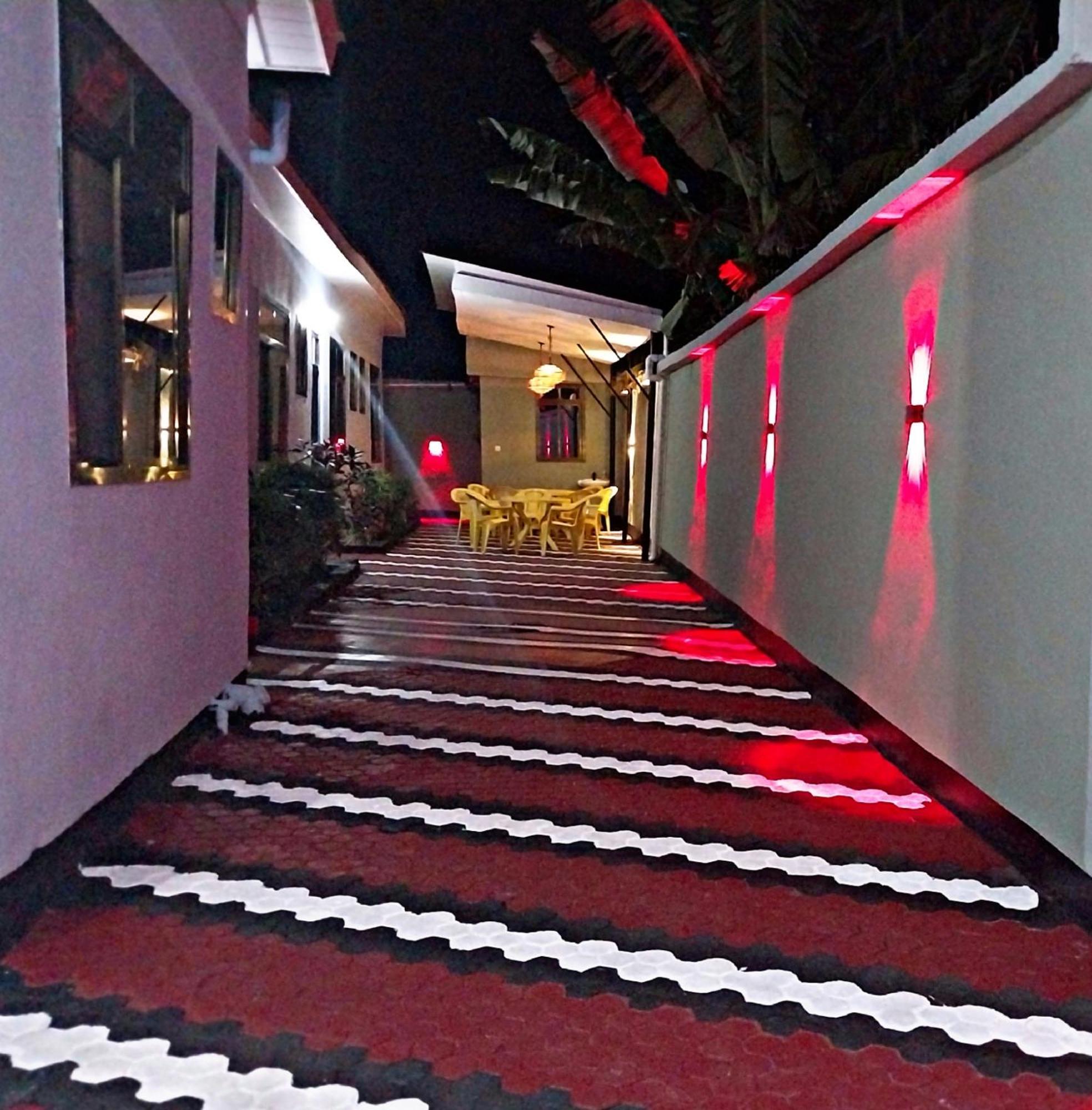 California Lodge Багамойо Екстериор снимка