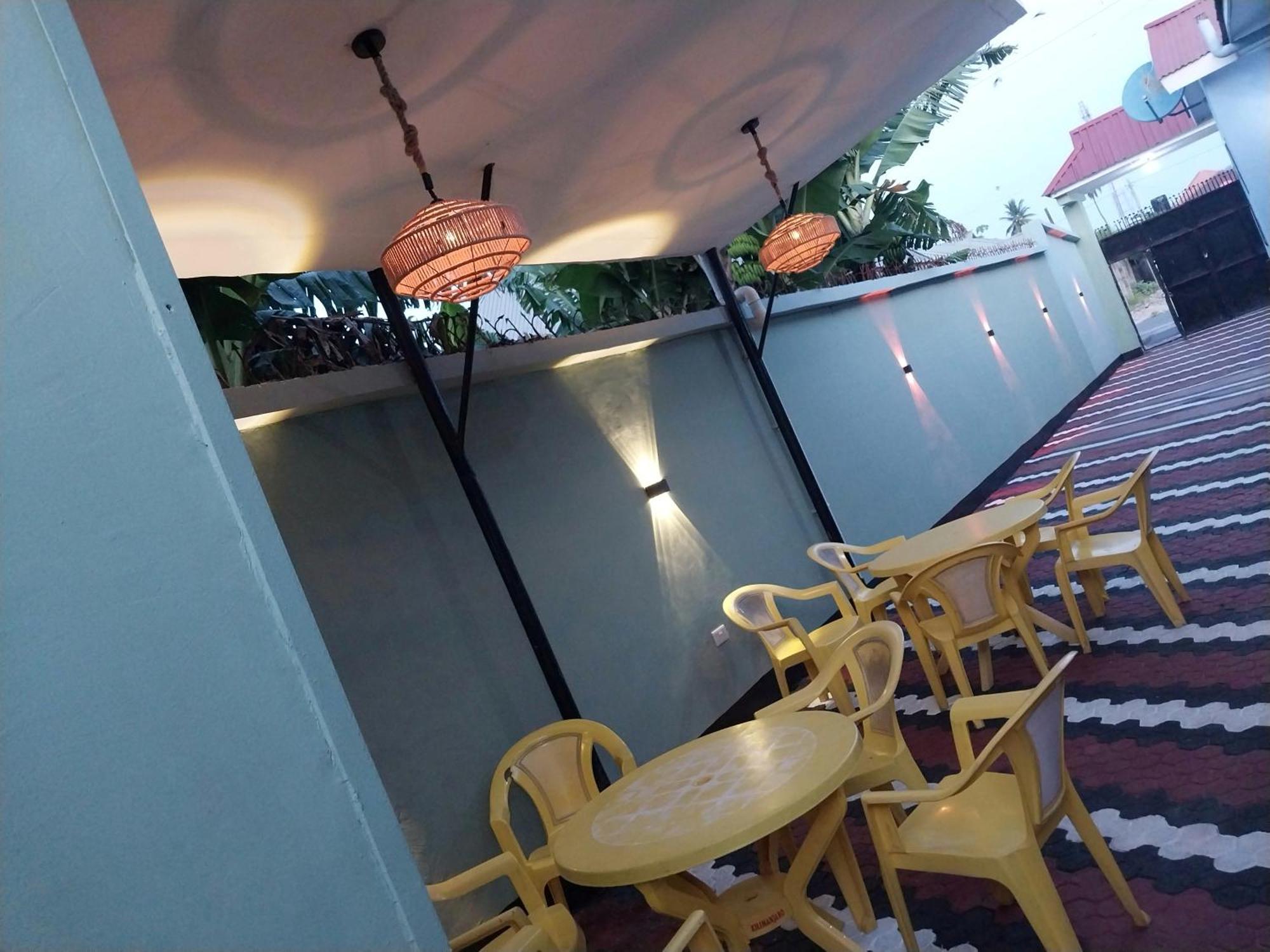 California Lodge Багамойо Екстериор снимка
